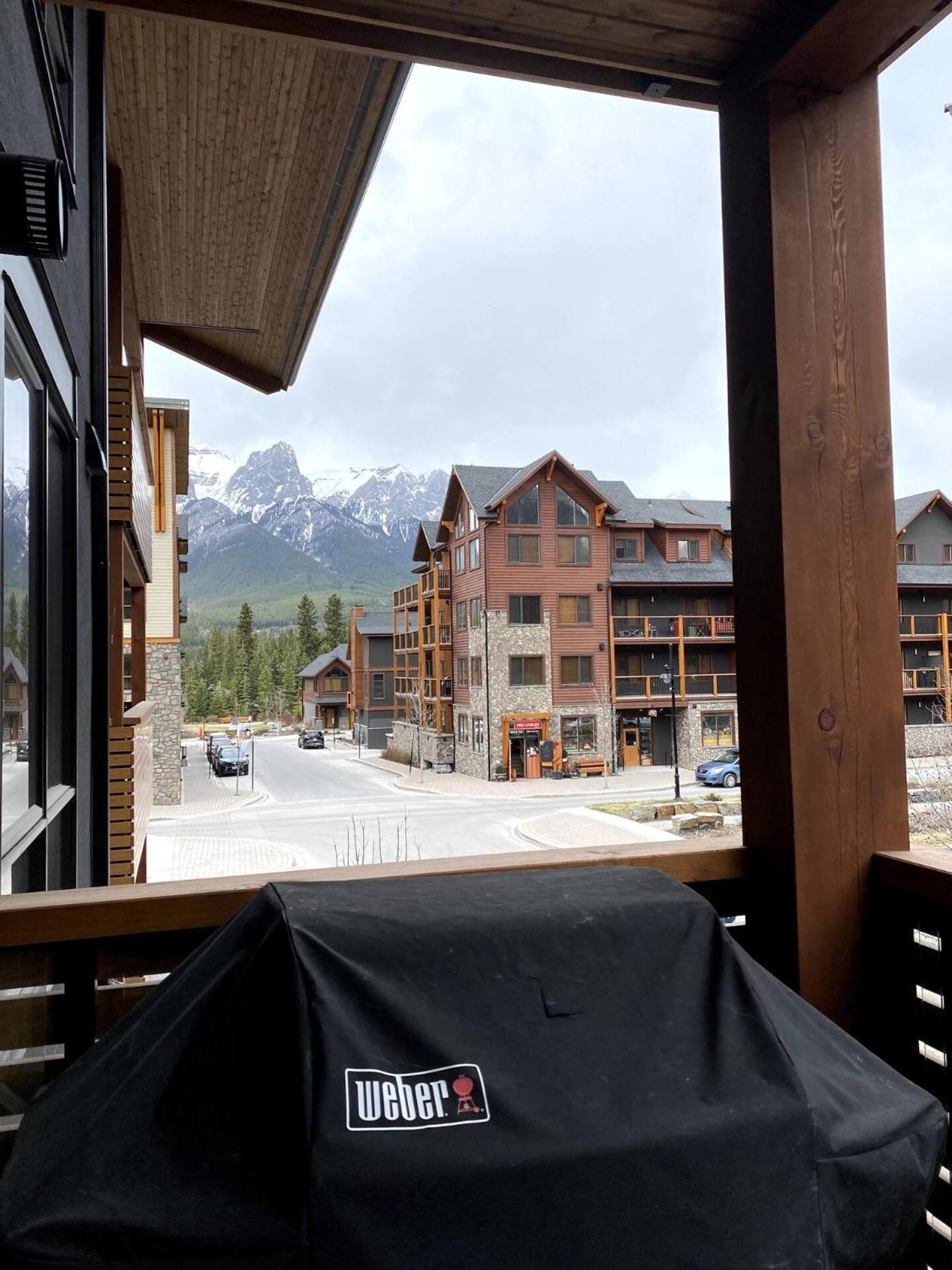 Luxury Unit In The Heart Of Canmore Exterior foto